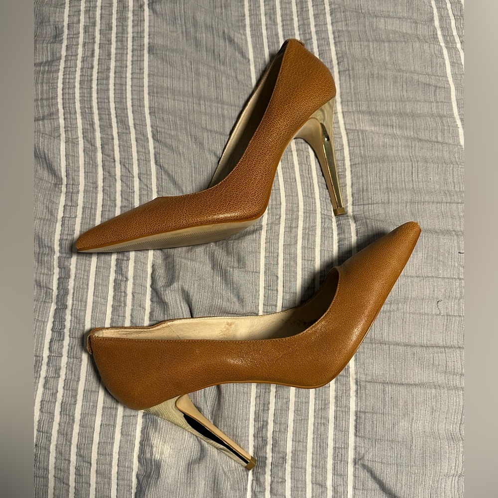 NEW Michael Kors Pumps